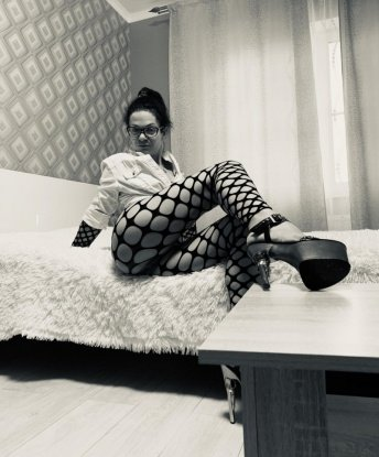 Изысканная брюнетка с шикарной фигурой позовет тебя в гости на незабываемую встречу. Гарантирую конфиденциальность и полное соблюдение твоих желаний. Жду только тебя! 13225, 32 года